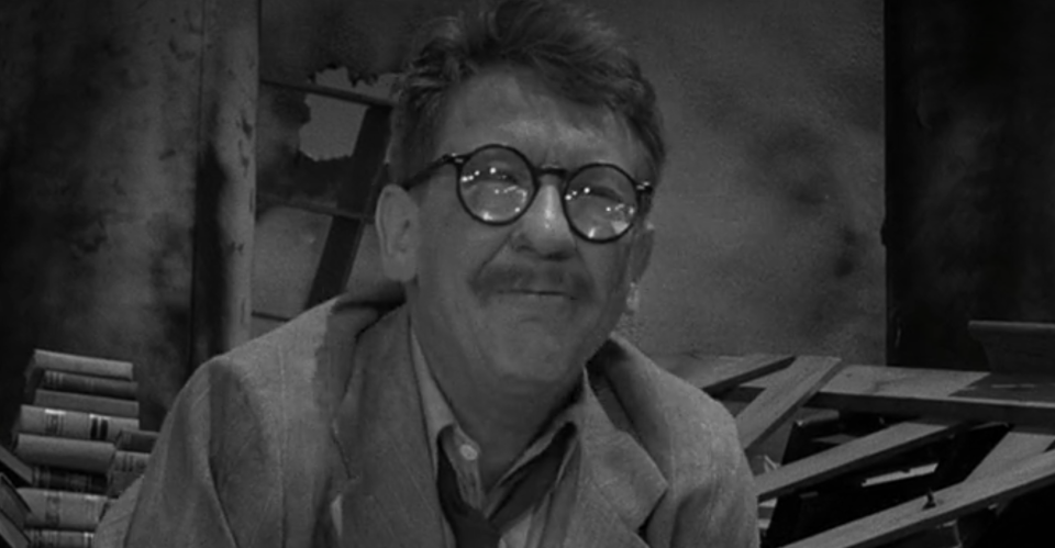 Burgess Meredith in the 'Time Enough at Last' episode of 'The Twilight Zone' (Photo: CBS/Netflix)