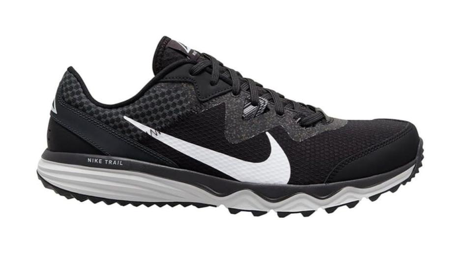 These running sneakers are meant to keep you stable and focused on tougher trails.