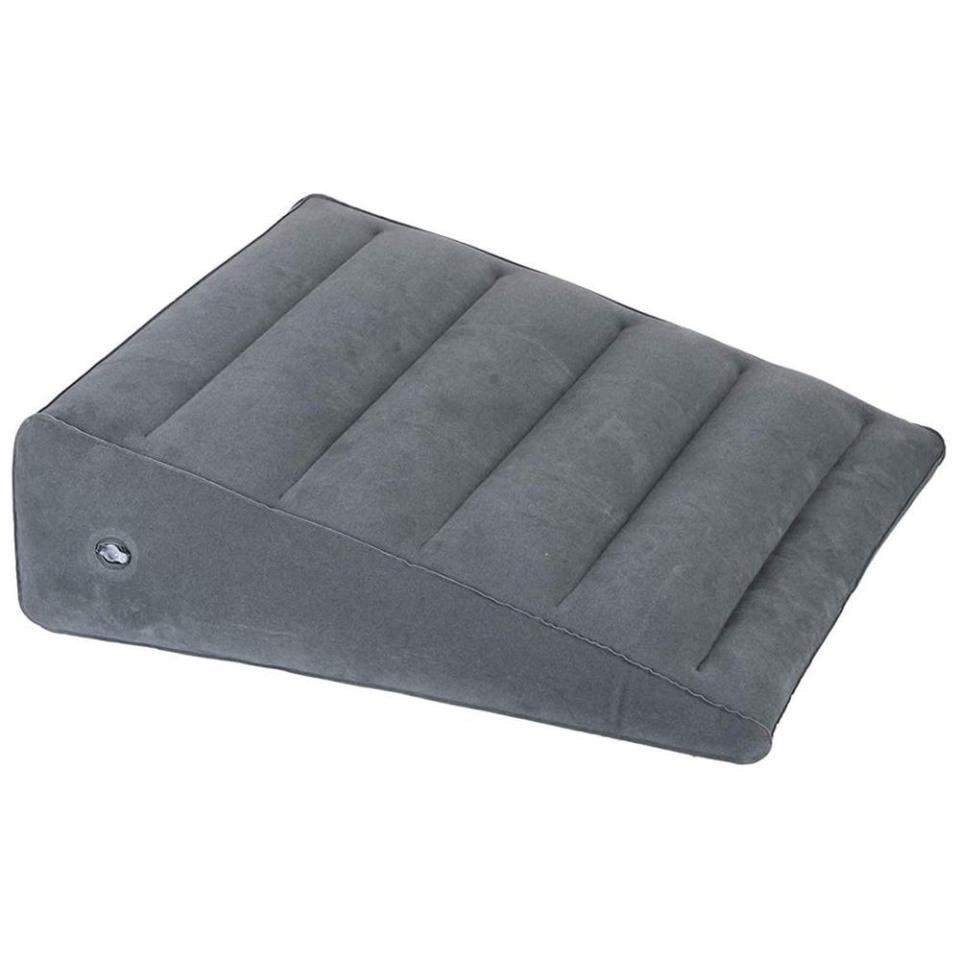 7) Inflatable Wedge Pillow