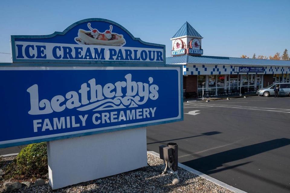 Leatherby's Family Creamery comenzó en Arden Way, en Arden Arcade, en 1982 y ahora tiene tres ubicaciones en la región de Sacramento. Foto del jueves 3 de diciembre de 2020.