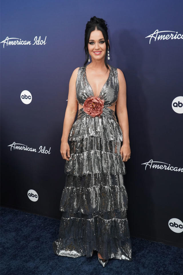 Katy Perry Twinkles & Twirls in Studded Silver Dress With Metallic Heels  for 'American Idol' Finale