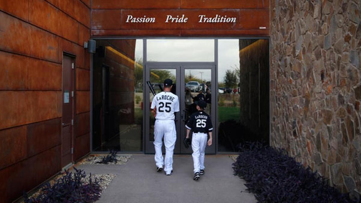 Told to cut son's time in clubhouse, LaRoche left White Sox