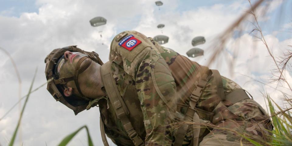 Army 82nd Airborne Colombia assault exercise