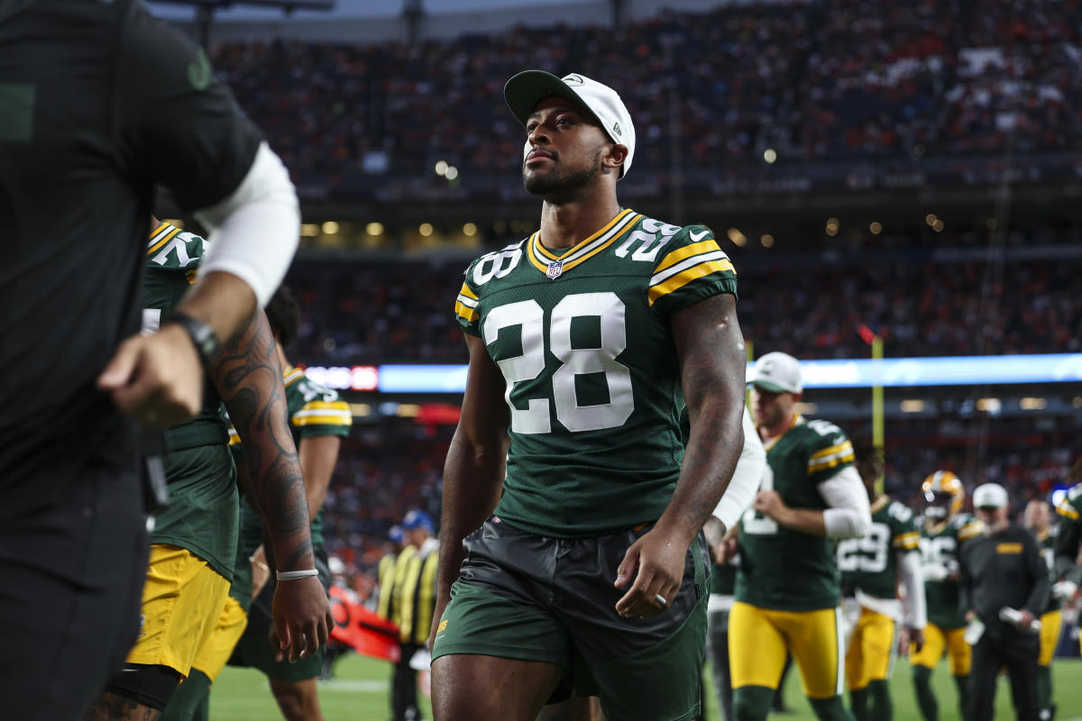 Packers RB AJ Dillon lands on the injured list and will miss the 2024 season after his recent neck injury