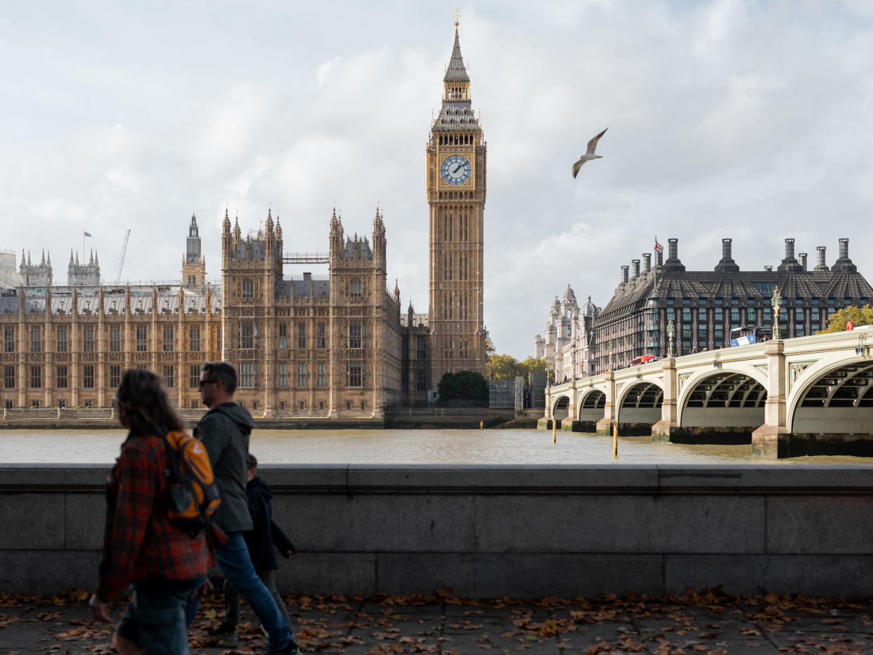 Casas del Parlamento, izquierda, y el Big Ben en Londres, el 21 de octubre de 2022. (Sam Bush/The New York Times)