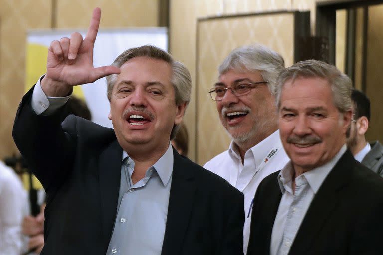 Alberto Fernández, el paraguayo Lugo y Felipe Solá, en un acto de 2019