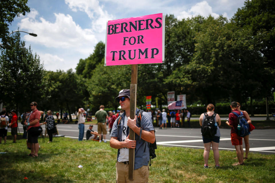 <p>A supporter of U.S. Senator Bernie Sanders holds a sign near the site of the 2016 Democratic National Convention in Philadelphia, Pa., on July 26, 2016. (Photo: Adrees Latif/Reuters)</p>