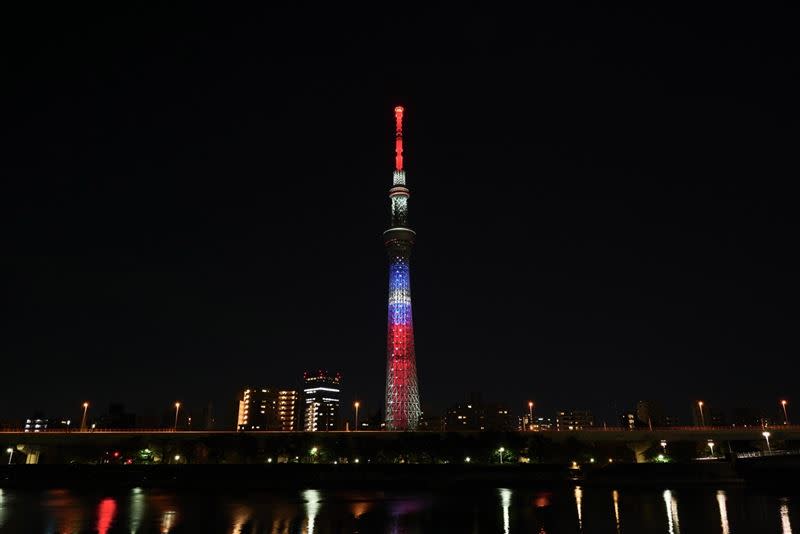 東京晴空塔點燈配色為台灣國旗紅、藍、白。（圖／© TOKYO SKYTREE）