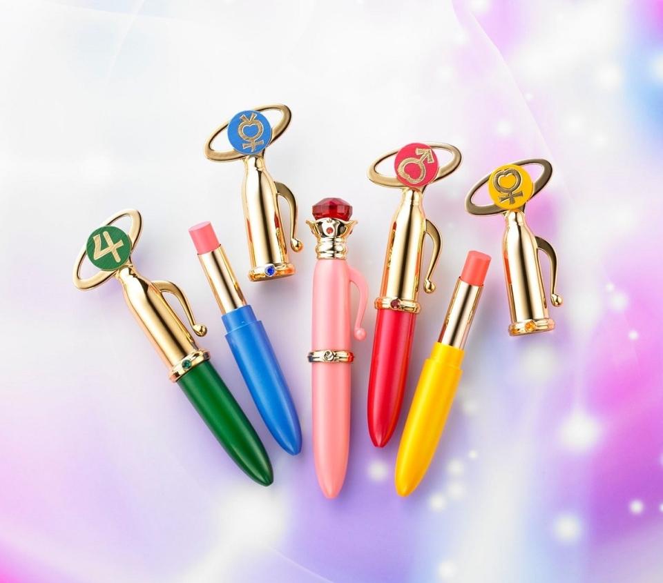 Japanese beauty brand Creer Beaute just dropped five different Sailor Moon lipsticks inspired by the classic '90s cartoon.