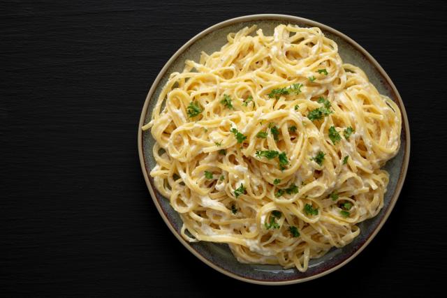 VIDEOS. Comment faire des spaghettis ou des tagliatelles de