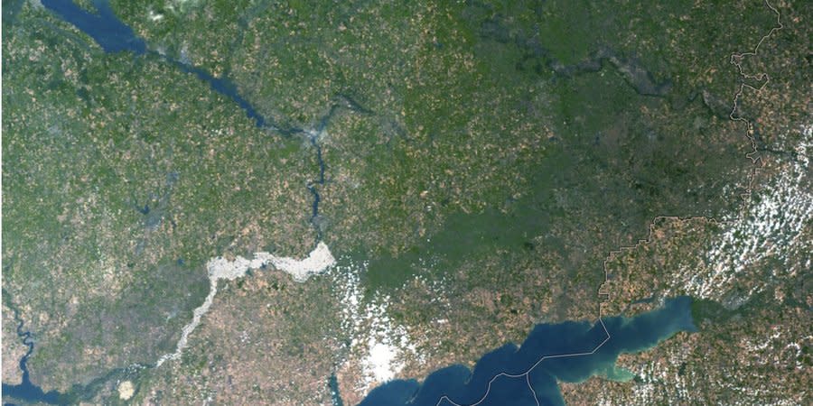The front line in Ukraine can be seen from space