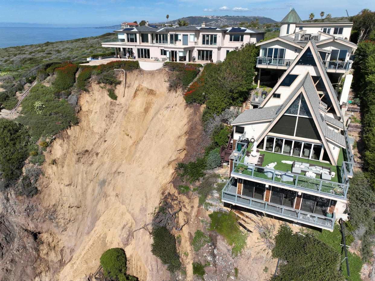 Ein Haus an der Klippe - Traum oder eher Albtraum? (Bild: Allen J. Schaben / Los Angeles Times via Getty Images)