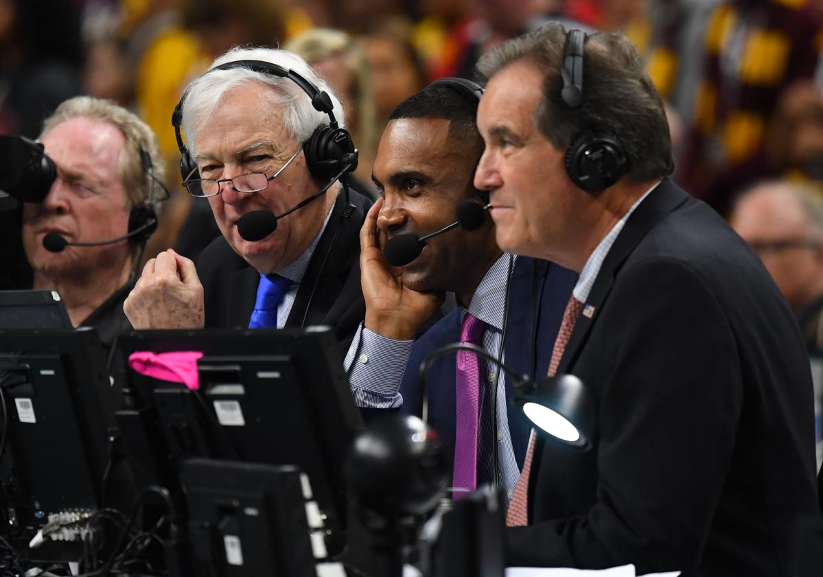 Who are the Final Four announcers for Kansas basketball vs. Villanova?