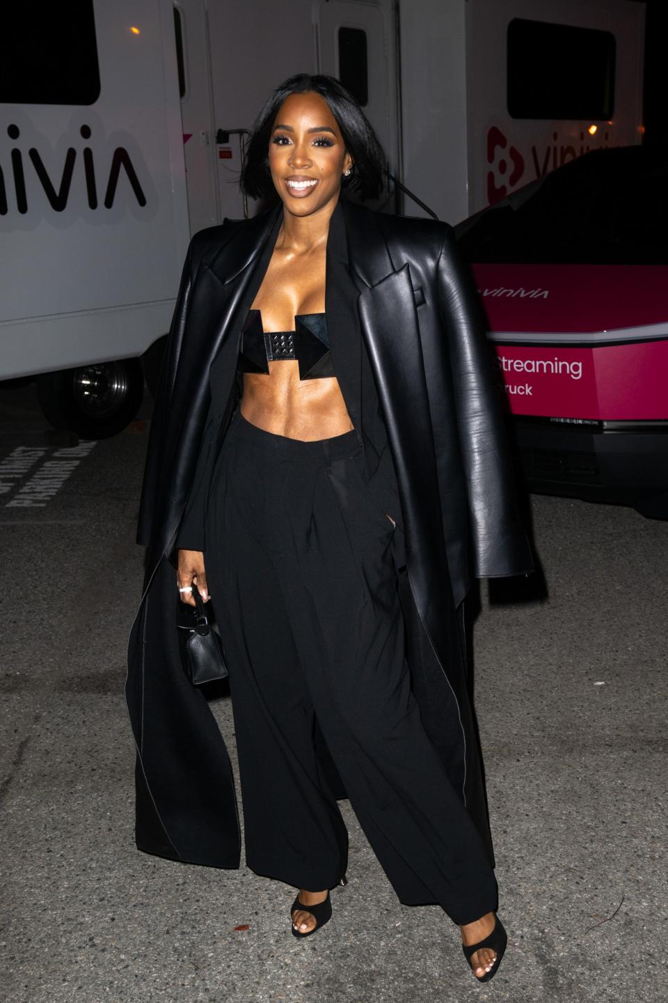 Kelly Rowland is seen arriving to the Vinivia App launch event on April 04, 2024 in Los Angeles, California.