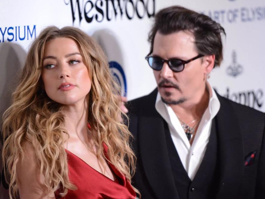 885px x 666px - Johnny Depp Text Messages With Amber Heard's Parents Revealed: 'I DID NOT  Throw A Phone At Her!'