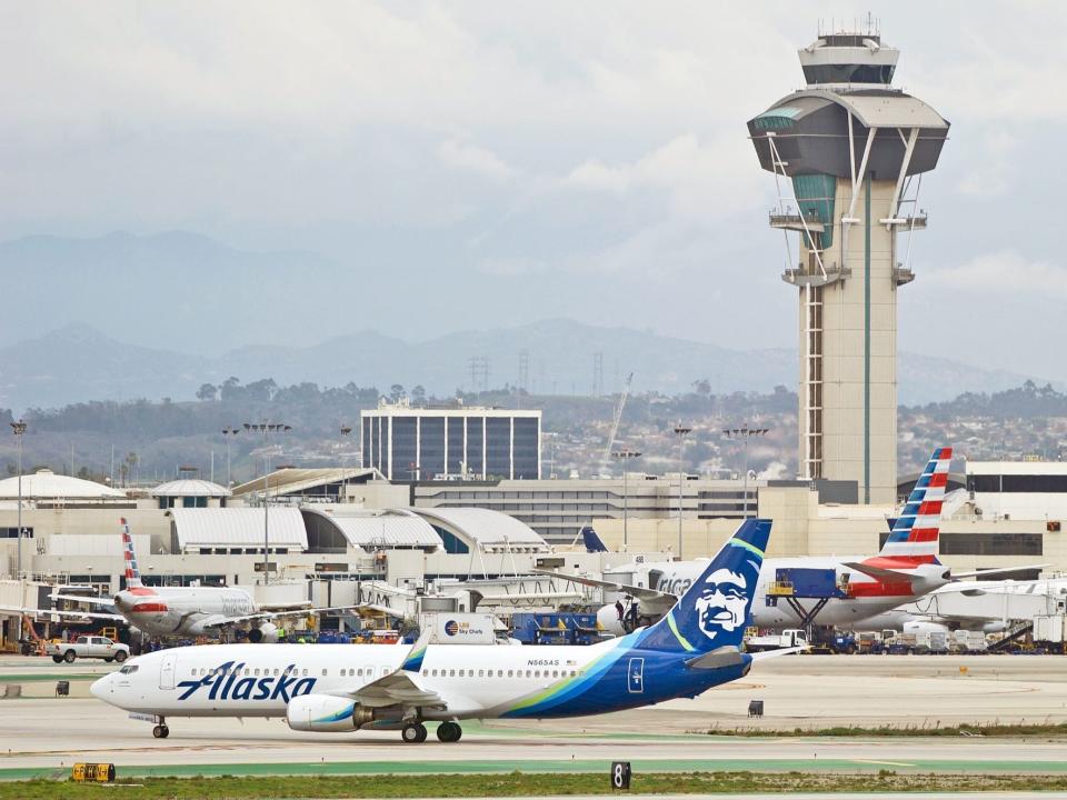 Alaska Airlines American Airlines Los Angeles International Airport