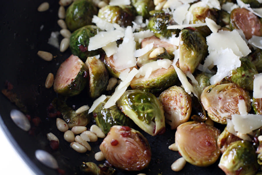 <strong>Get the <a href="http://www.macheesmo.com/2009/06/brussel-sprouts-with-red-wine-reduction/" target="_hplink">Brussels Sprouts With Red Wine Reduction recipe</a> by Macheesmo</strong>