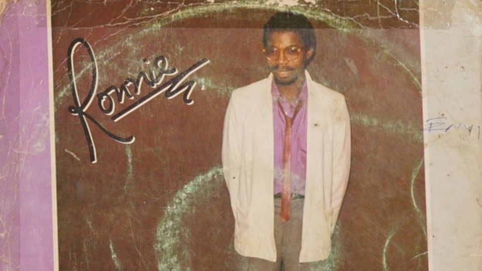 DJ Ronnie's "The Way I Feel" (1981). - Kolorgrafiks Studio Lagos/Clarendon Press Ltd./Phonodisk