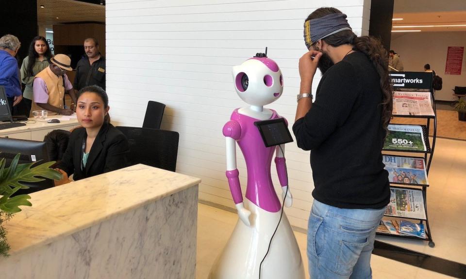 Setting up the Mitri robot. (Photo: Gopal Sathe)