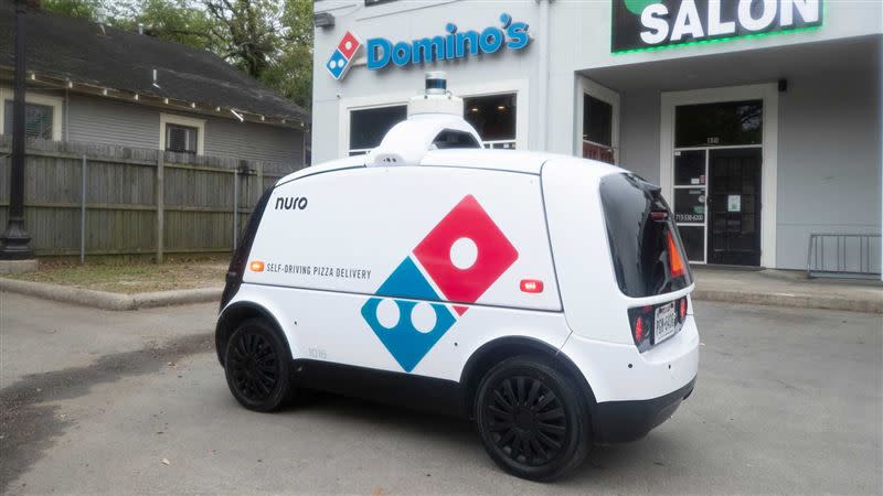 達美樂Nuro R2 Pizza運送車。（圖／翻攝Motor1網站）