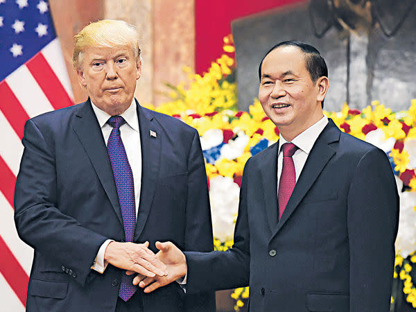 特朗普籲越南國家主席陳大光購買美製軍備，以消除兩國貿易逆差。資料照片