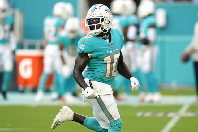 Tyreek Hill already building bond with new Dolphins teammate Jalen Ramsey