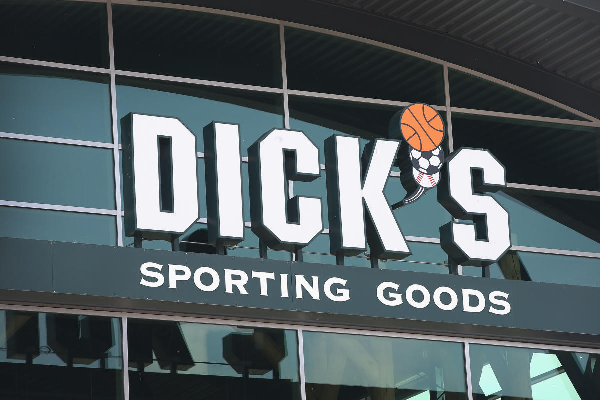 Shop the best Dick's Sporting Goods' Black Friday deals: Discounts