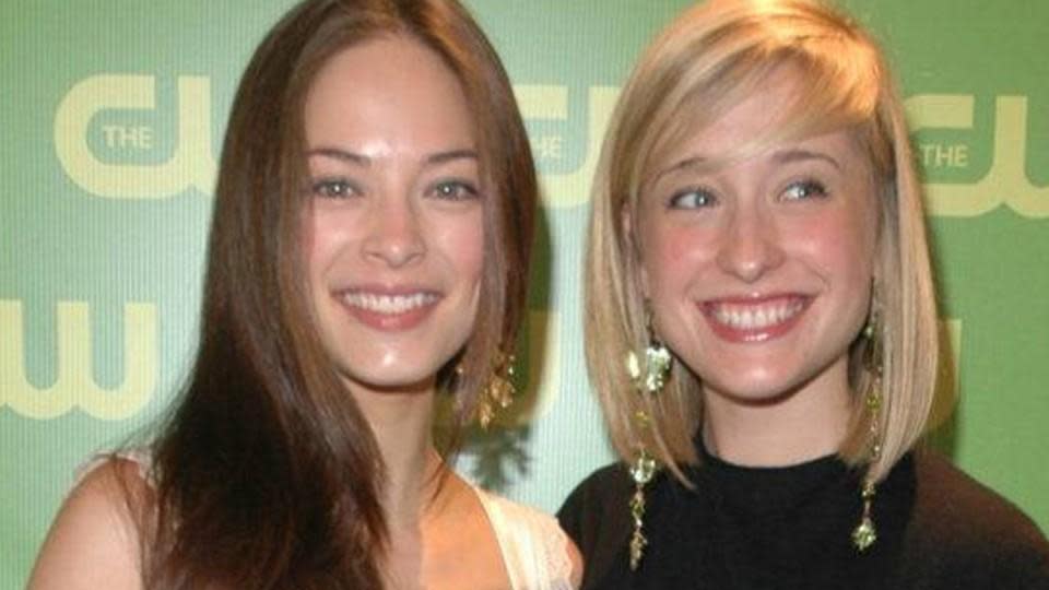 A Report Claims That Smallville Actresses Kristin Kreuk And Allison Mack Were Involved In A