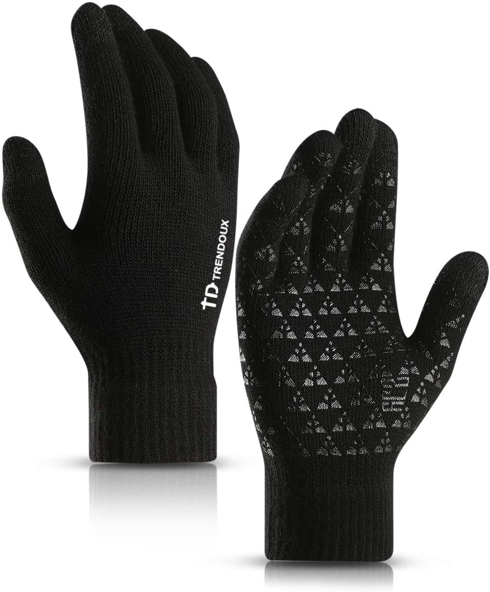 Trendoux Anti Slip Knit Touch Screen Gloves. Image via Amazon.