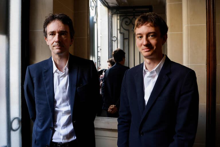 Antoine Arnault y Frederic Arnault, en París. (Ludovic MARIN / AFP)