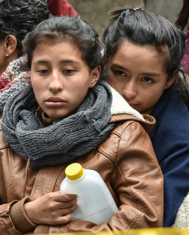 Relatives of missing miners was fearing the worst following Friday's explosion at the El Cerezo in central Colombia