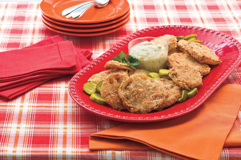 Fried Green Tomatoes With Bread-and-Butter Pickle Rémoulade