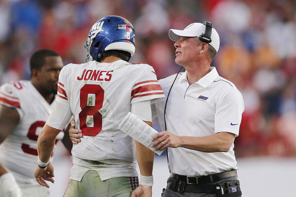 TAMPA, FLORIDA - SEPTEMBER 22:  Daniel Jones #8 of the New York Giants celebrates with head coach Pat Shurmur after a touchdown against the Tampa Bay Buccaneers during the fourth quarter at Raymond James Stadium on September 22, 2019 in Tampa, Florida. (Photo by Michael Reaves/Getty Images)