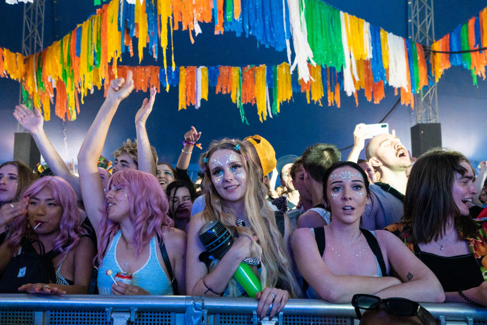 Festival goers enjoy the music at Mighty Hoopla at Brockwell Park on June 04, 2022 in London. (Getty)