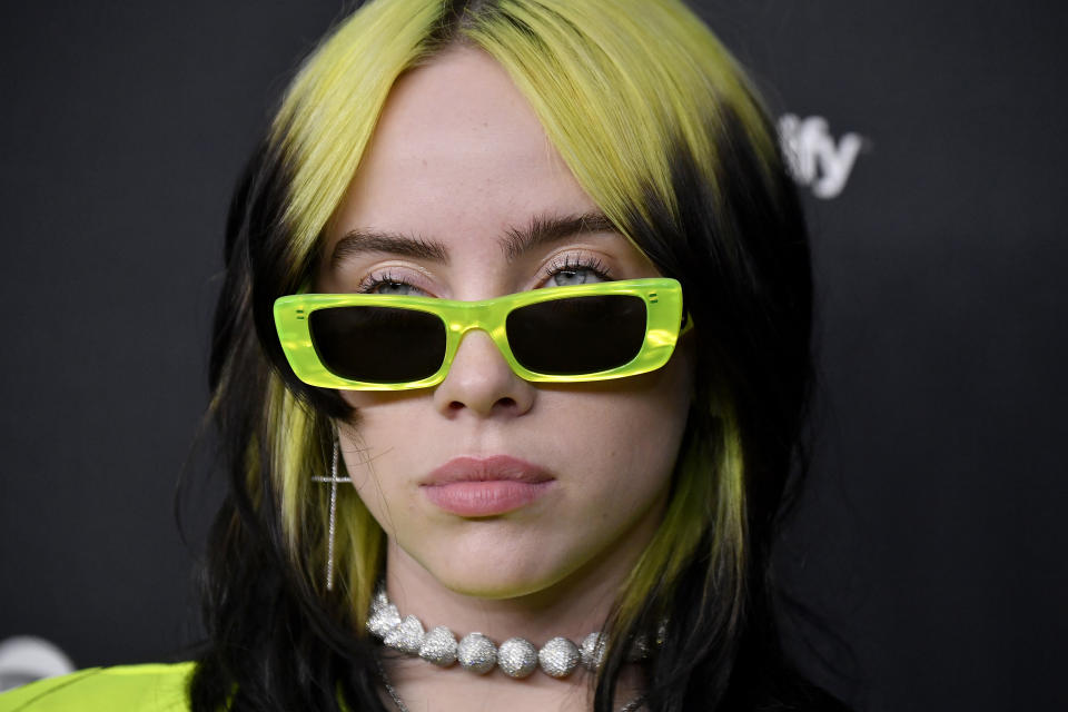 Billie Eilish: "Ho pensato di uccidermi, mi ha salvato mia madre"