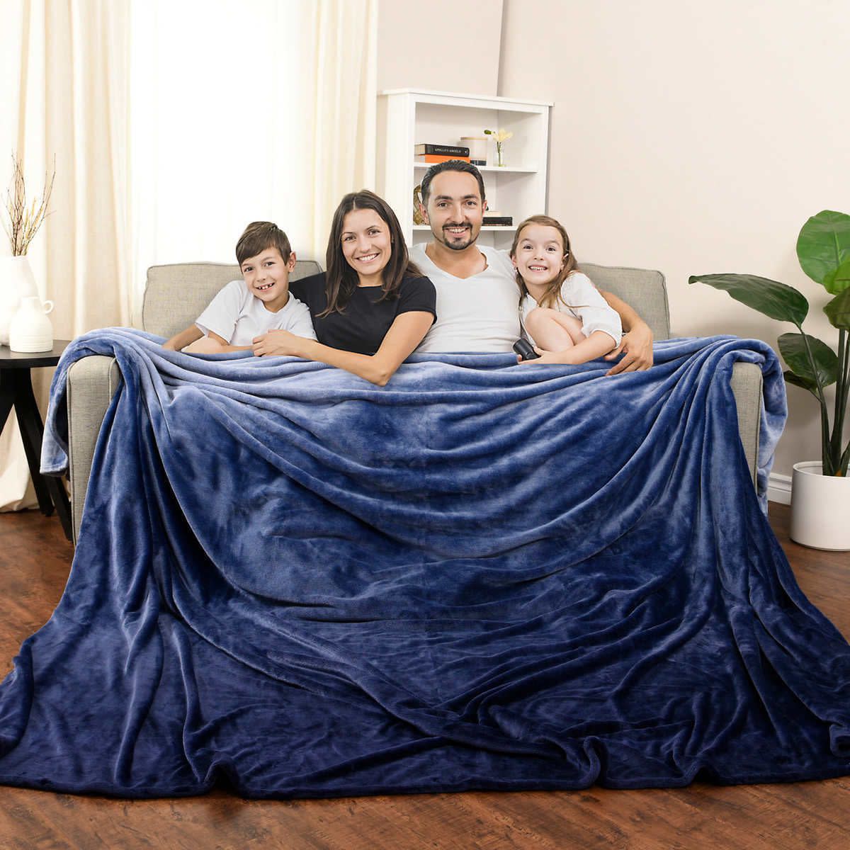 Life Comfort 10-Foot Wide Family Blanket