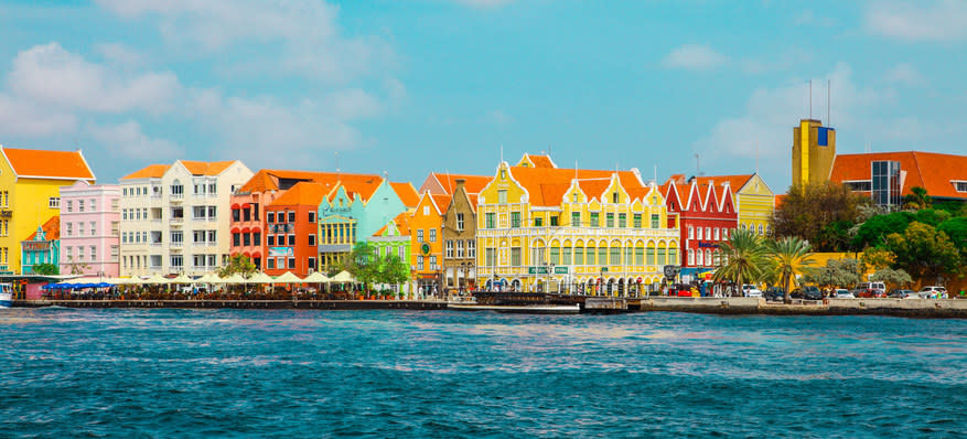 <div><p>"My parents took my sister and me on a trip to Curaçao, and it was the best vacation ever! I recommend it for families with teens. <b>There were amazing places to shop and delicious places to eat everywhere</b>. Also, the beaches are stunning!" </p><p>—<a href="https://www.buzzfeed.com/sammyk199" rel="nofollow noopener" target="_blank" data-ylk="slk:sammyk199;elm:context_link;itc:0;sec:content-canvas" class="link ">sammyk199</a></p></div><span> Jan-schneckenhaus / Getty Images</span>