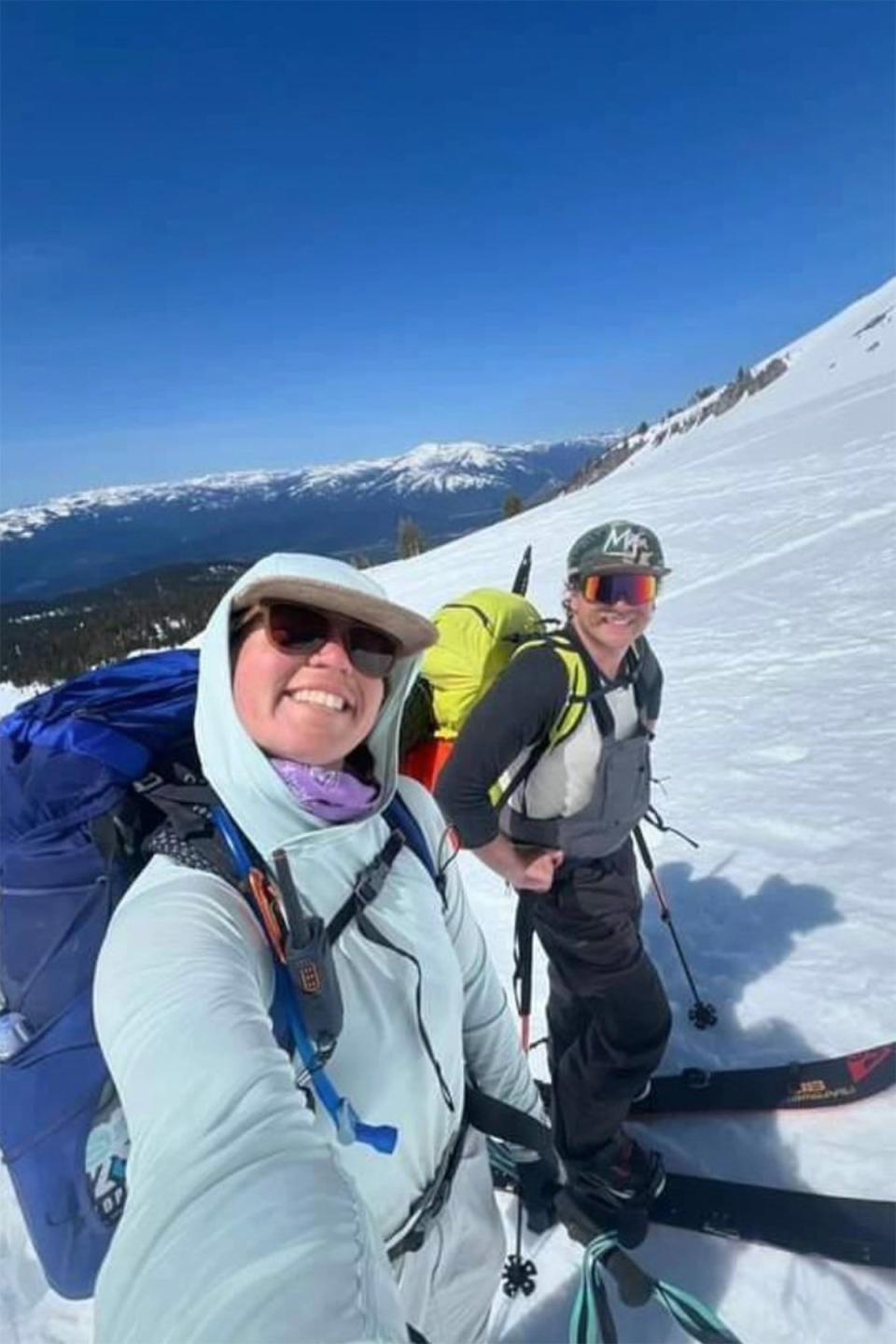 Andrew Niziol (right) and Patty Bolan in an Instagram post. The couple’s bodies were later recovered after they did not return to their camp at Mount Whitney (Supplied)