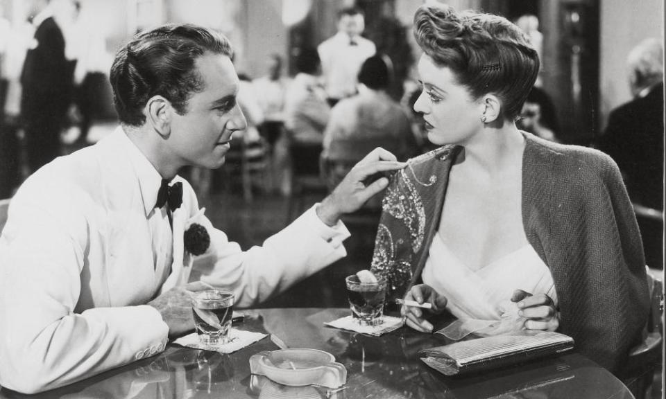 Rapper’s delight … Paul Henreid and Bette Davis in Now, Voyager.