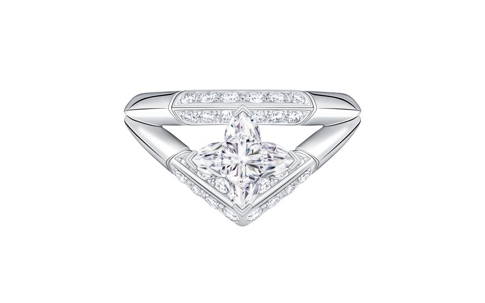 A ring from the LV Diamonds line.