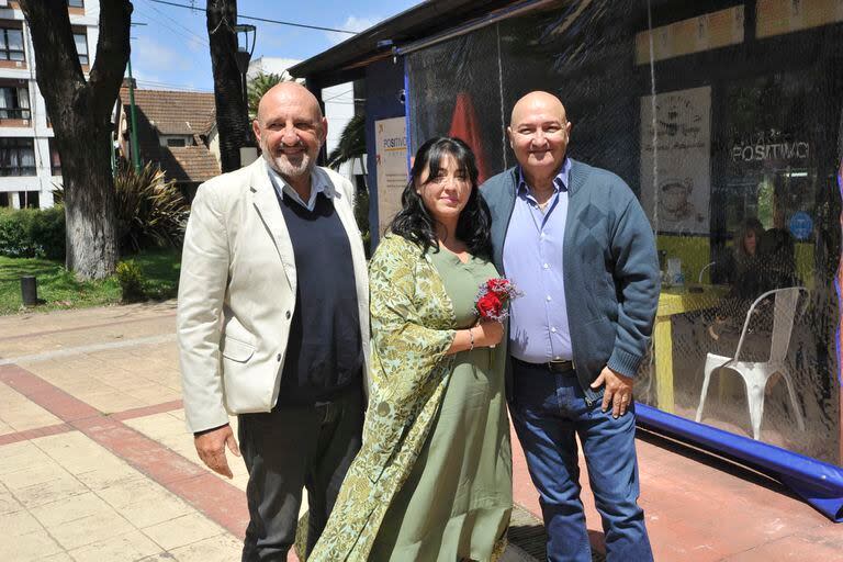 Larry, su esposa y el Puma Goity, el día de su casamiento con Rosita