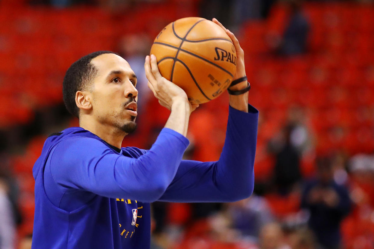 TORONTO, ONTARIO - JUNE 10:  Shaun Livingston #34 of the Golden State Warriors warms up prior to Game Five of the 2019 NBA Finals against the Toronto Raptors at Scotiabank Arena on June 10, 2019 in Toronto, Canada. NOTE TO USER: User expressly acknowledges and agrees that, by downloading and or using this photograph, User is consenting to the terms and conditions of the Getty Images License Agreement. (Photo by Gregory Shamus/Getty Images)