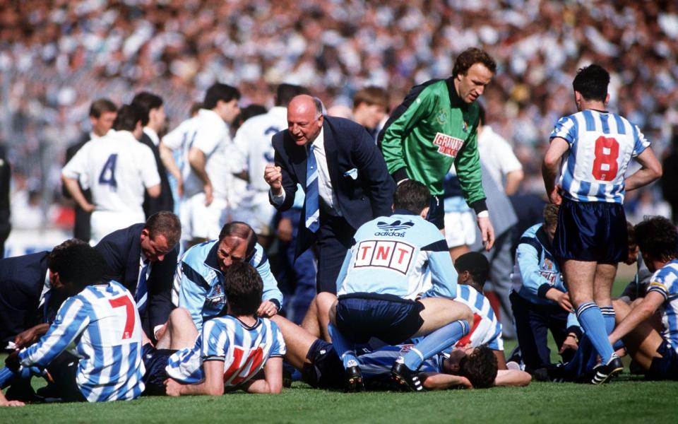 John Sillett speaks to his Coventry players during the 1987 FA Cup final - Getty Images