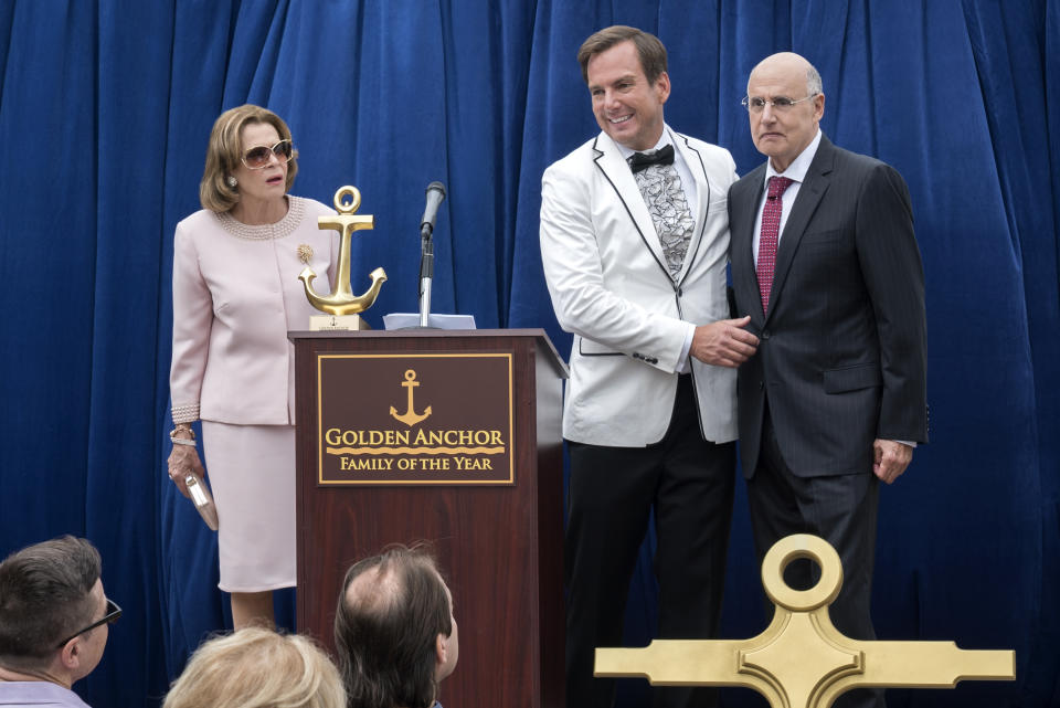 Jessica Walter, Will Arnett and Jeffrey Tambor as Lucille, Gob and Oscar Bluth. (Netflix)