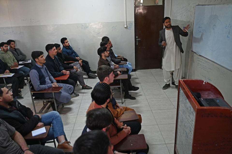 AFGHANISTAN-EDUCATION-WOMEN-RIGHTS (Wakil Kohsar / AFP via Getty Images)