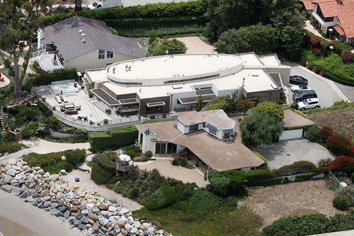 La mansión de Kevin Costner en California que su exmujer se niega a abandonar
