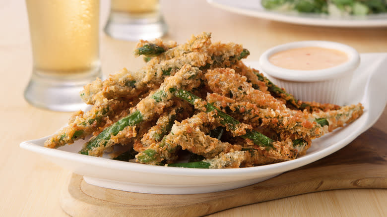 breaded and deep-fried green beans