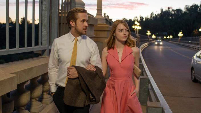 Image: Emma Stone and Ryan Gosling on the set of 