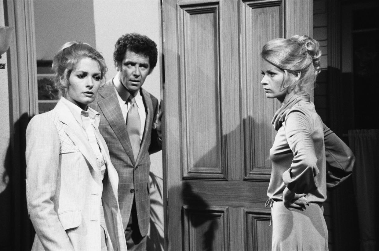 DAYS OF OUR LIVES -- Pictured: Andrea and Deidre Hall as Samantha Evans and Marlena Evans, Jed Allan as Don Craig -- (Photo by: Gary Null/NBCU Photo Bank/NBCUniversal via Getty Images via Getty Images)