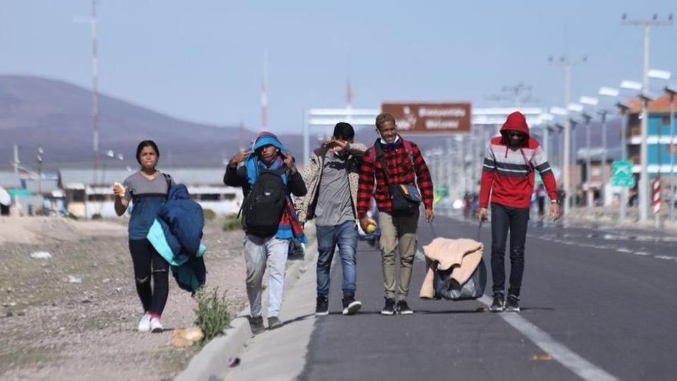 Extranjeros entran a Chile